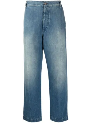 Straight-leg cut jeans